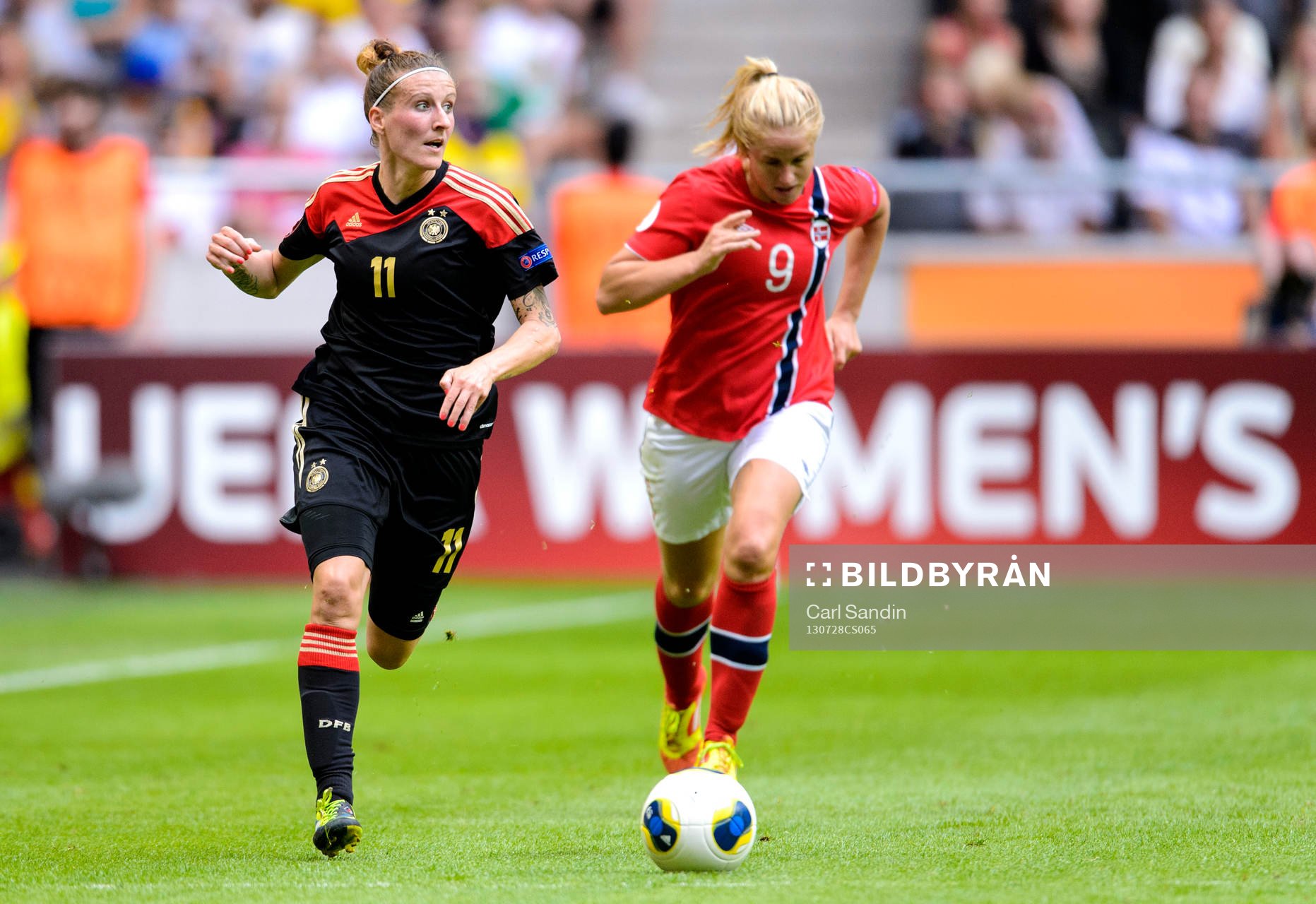 Tysklands Anja Mittag jagas av Norges Elise Thorsnes i