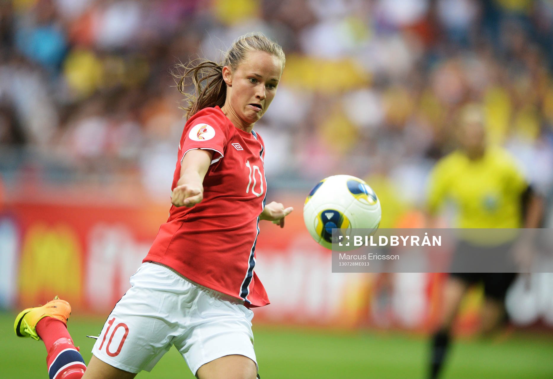Norges Caroline Hansen i matchen mellan Tyskland och Norge