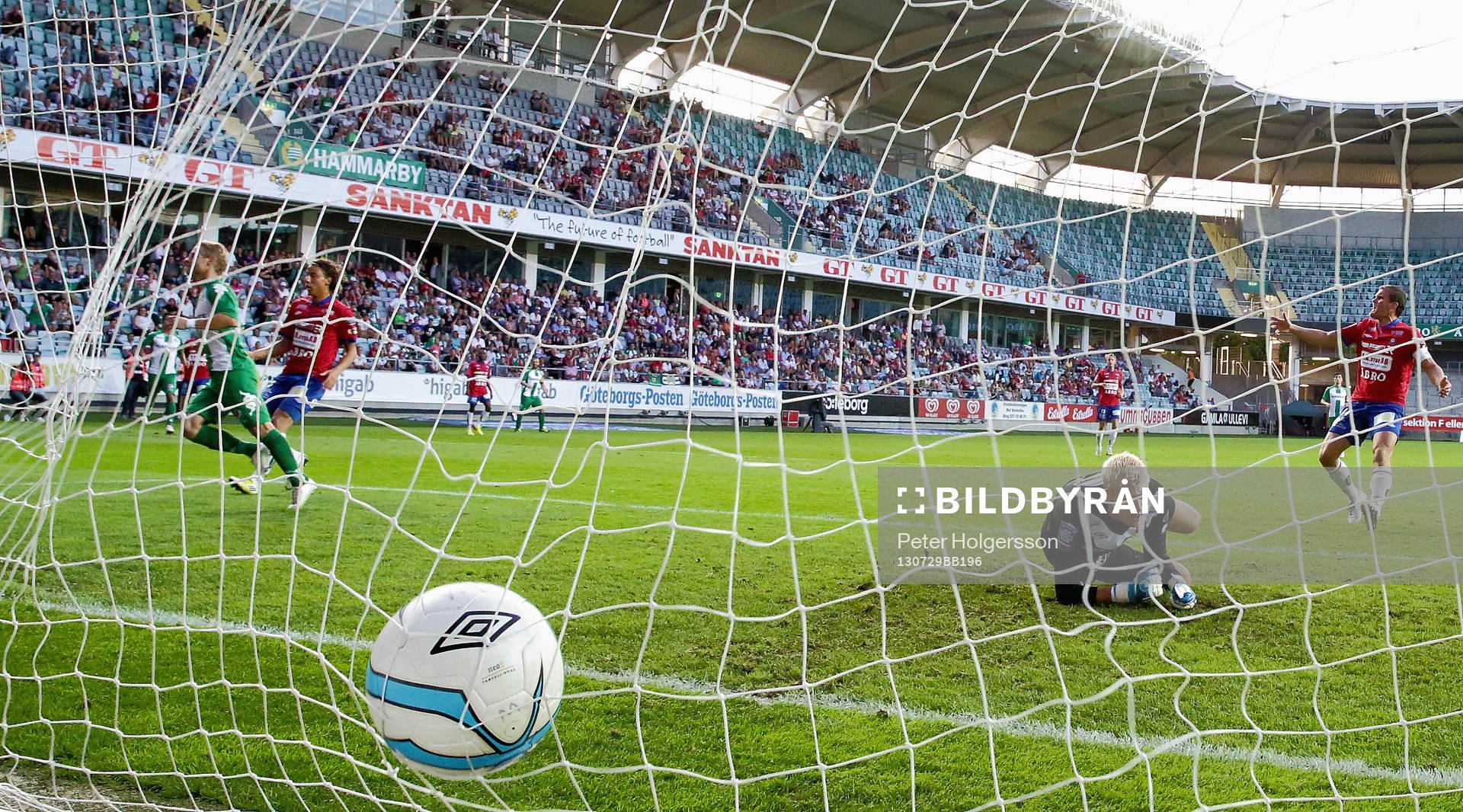 Mål 0-1 av Hammabys Erik Sundin bakom en liggande