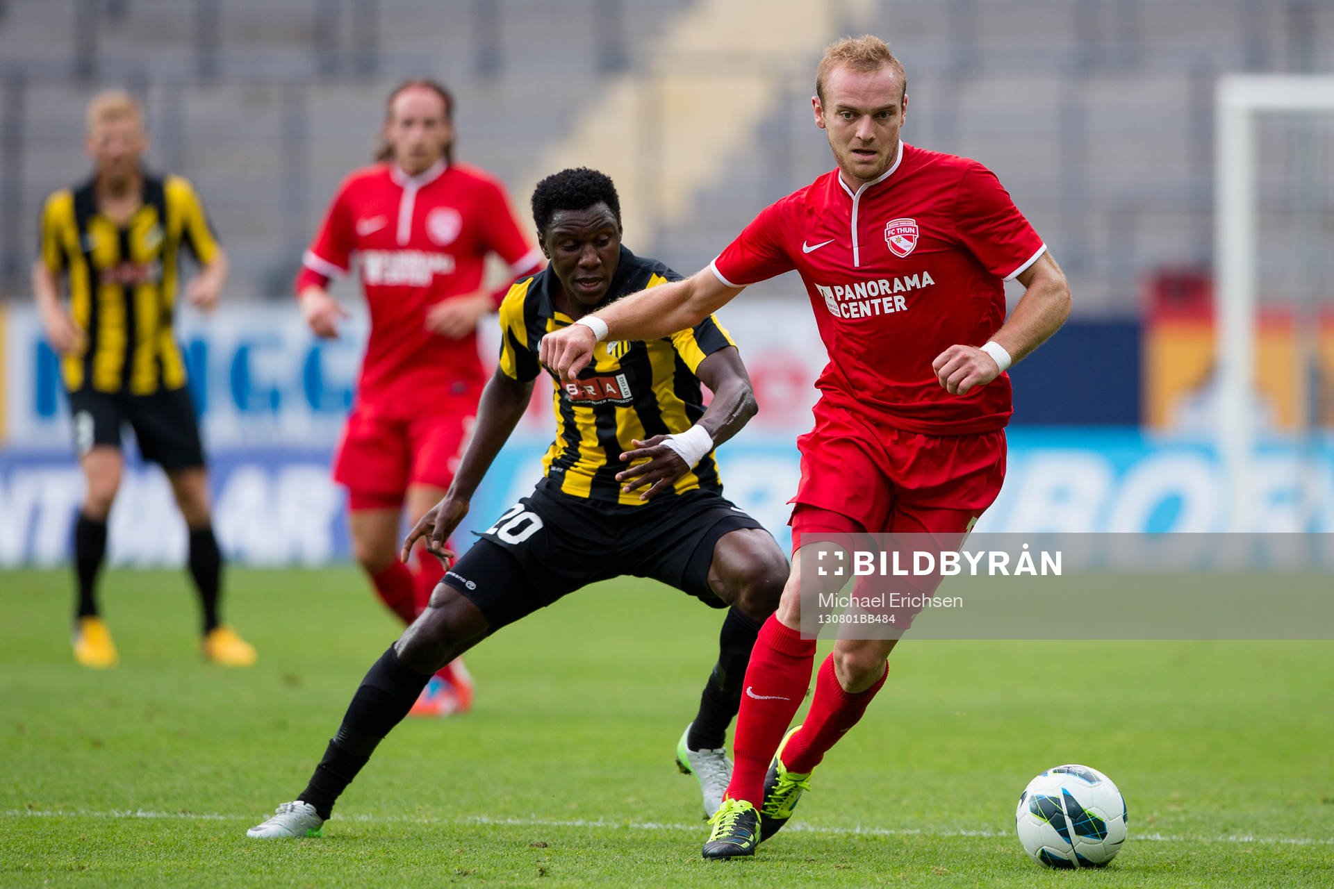 FC Thuns Marco Schneuwly steget före Häckens Dominic