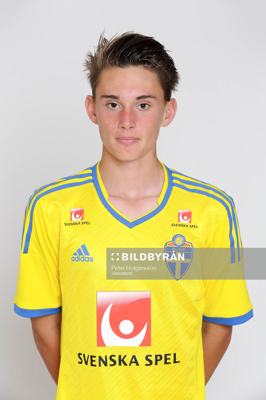 sebastian heaver under samling på Bosön med spelartrupp och ledare i landslaget P15 födda -98 den 02 augusti 2013 i Stockholm.