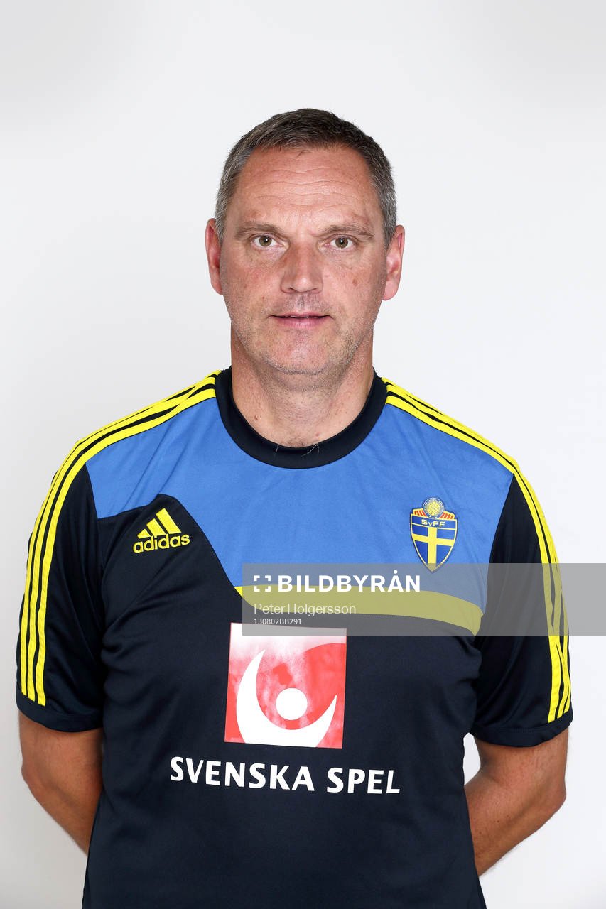Förbundskapten Roland Larsson under samling på Bosön med spelartrupp och ledare i landslaget P15 födda -98 den 02 augusti 2013 i Stockholm.