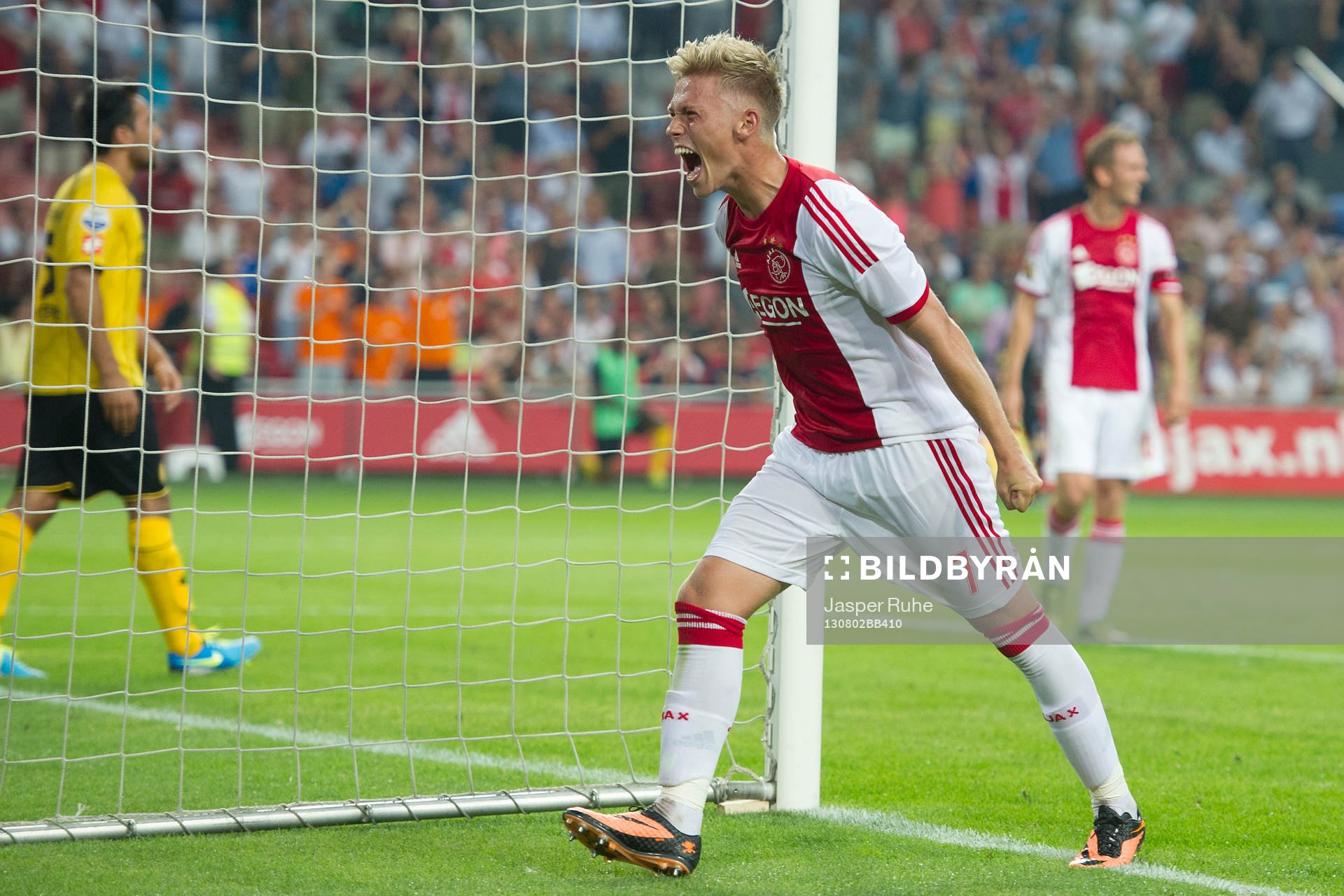  AMSTERDAM , Ajax - Roda JC Kerkrade , 02-08-2013 , Amsterdam Arena , 3-0 , Ajax speler Viktor Fischer viert de 3-0 .
