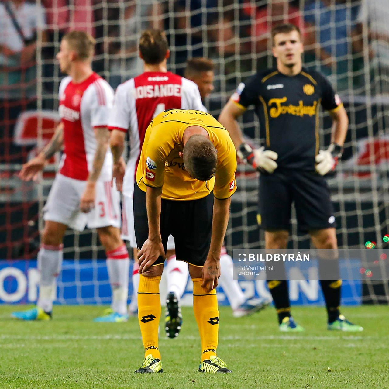 AMSTERDAM - 02-08-2013 - Ajax - Roda JC, Amsterdam Arena, 3-0, teleurstelling bij Roda JC Speler Wiljan Pluim (2vr) na de van Ajax speler Viktor Fischer, Roda JC Keeper Filip Kurto (r).