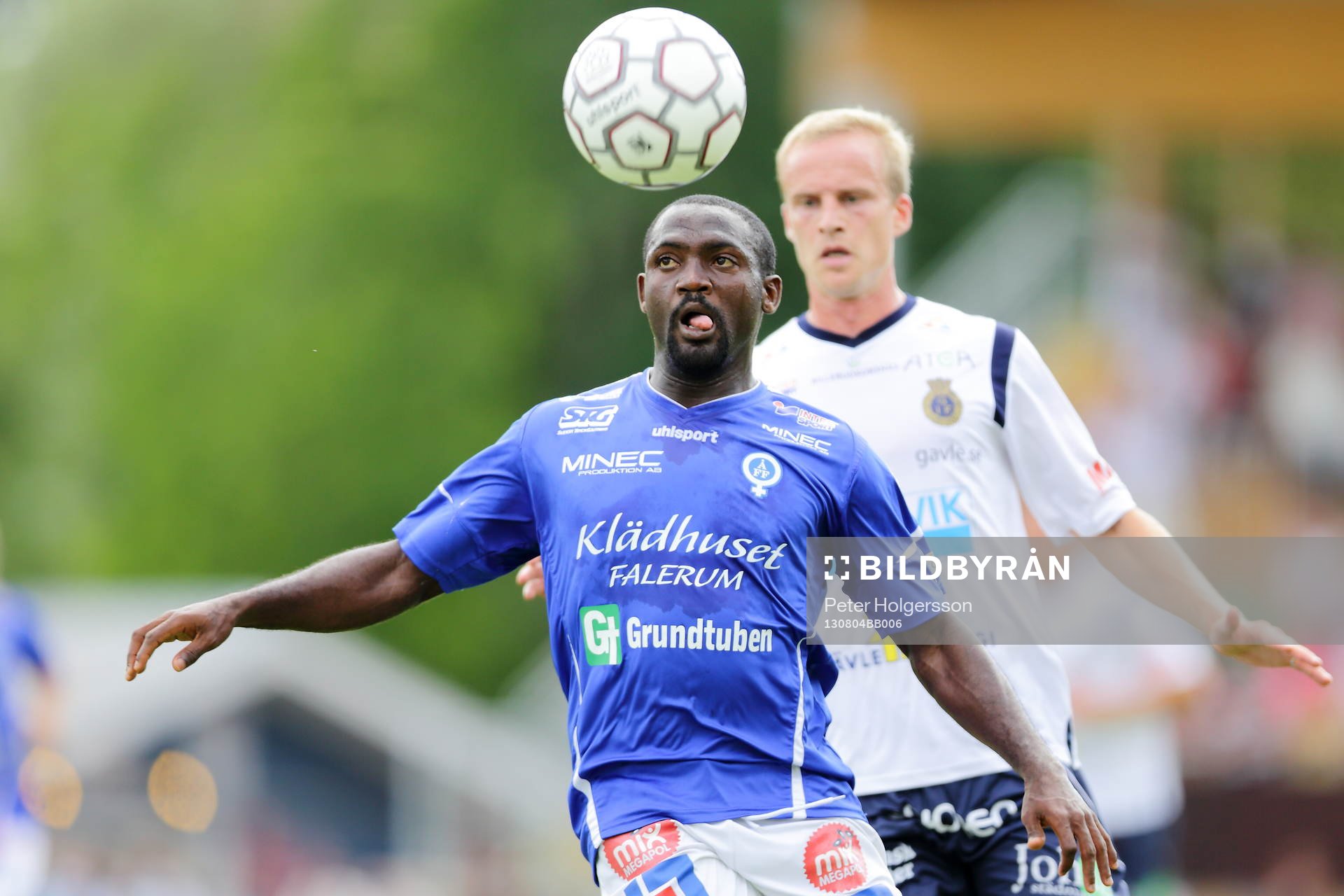 Åtvidabergs John Owoeri i fotbollsmatchen mellan