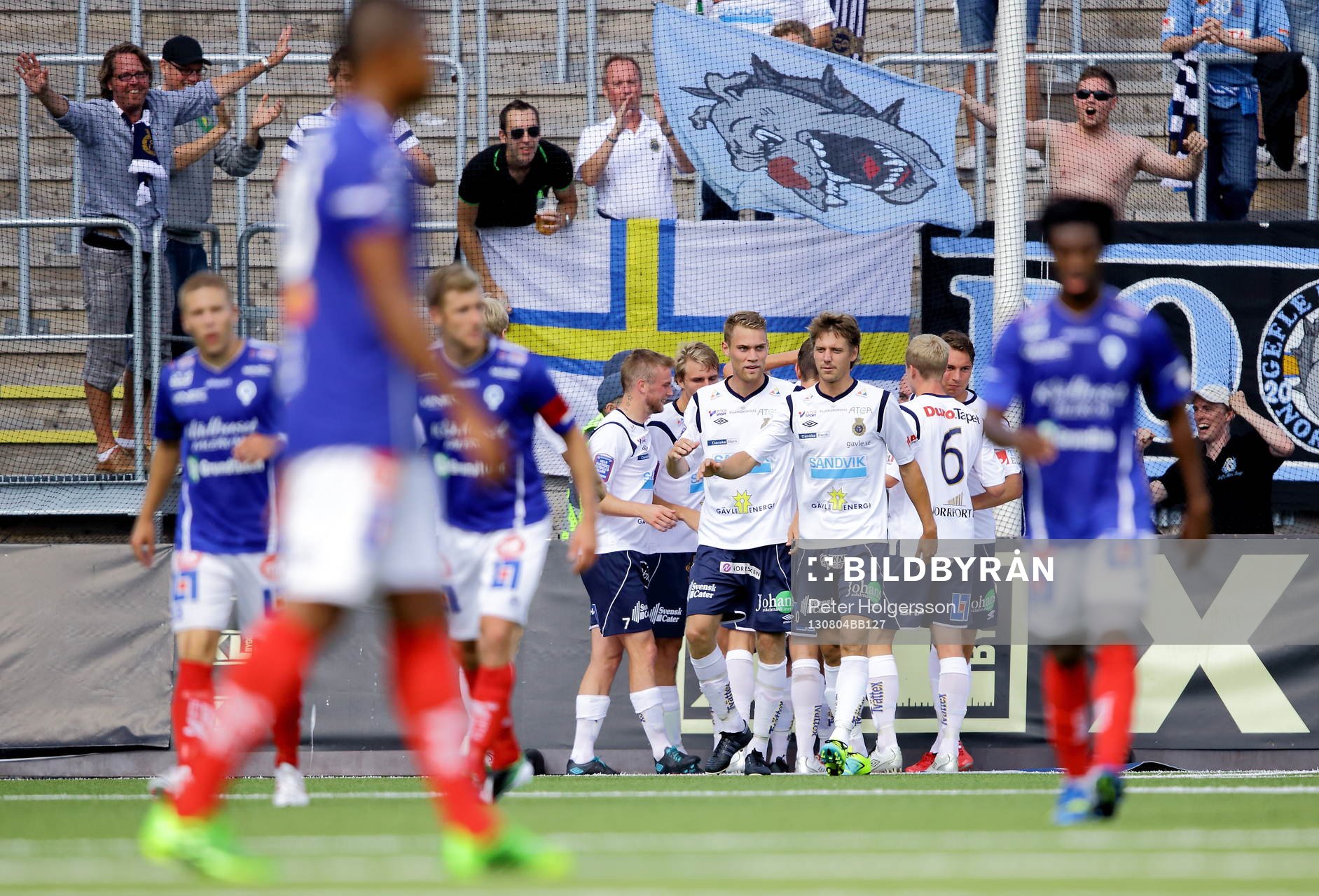 Lag och supporters jublar
