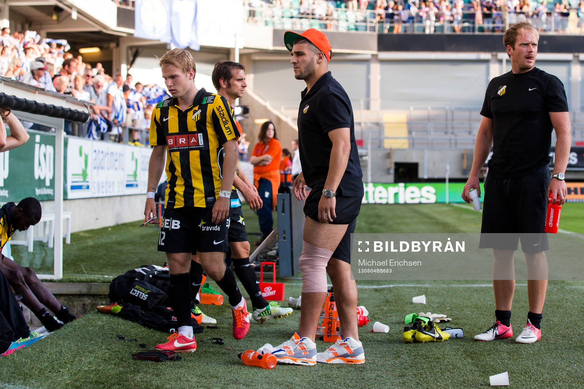 Deppigt i Häcken Oscar Lewicki och skadade Moestafa El