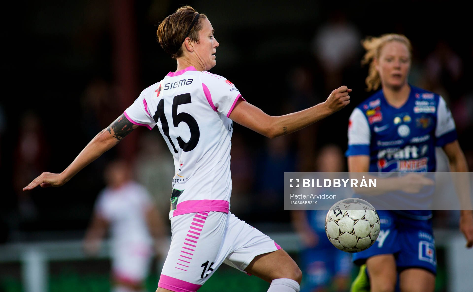 LDB Malmös Therese Sjögran strax innan hon skjuter in 3-0