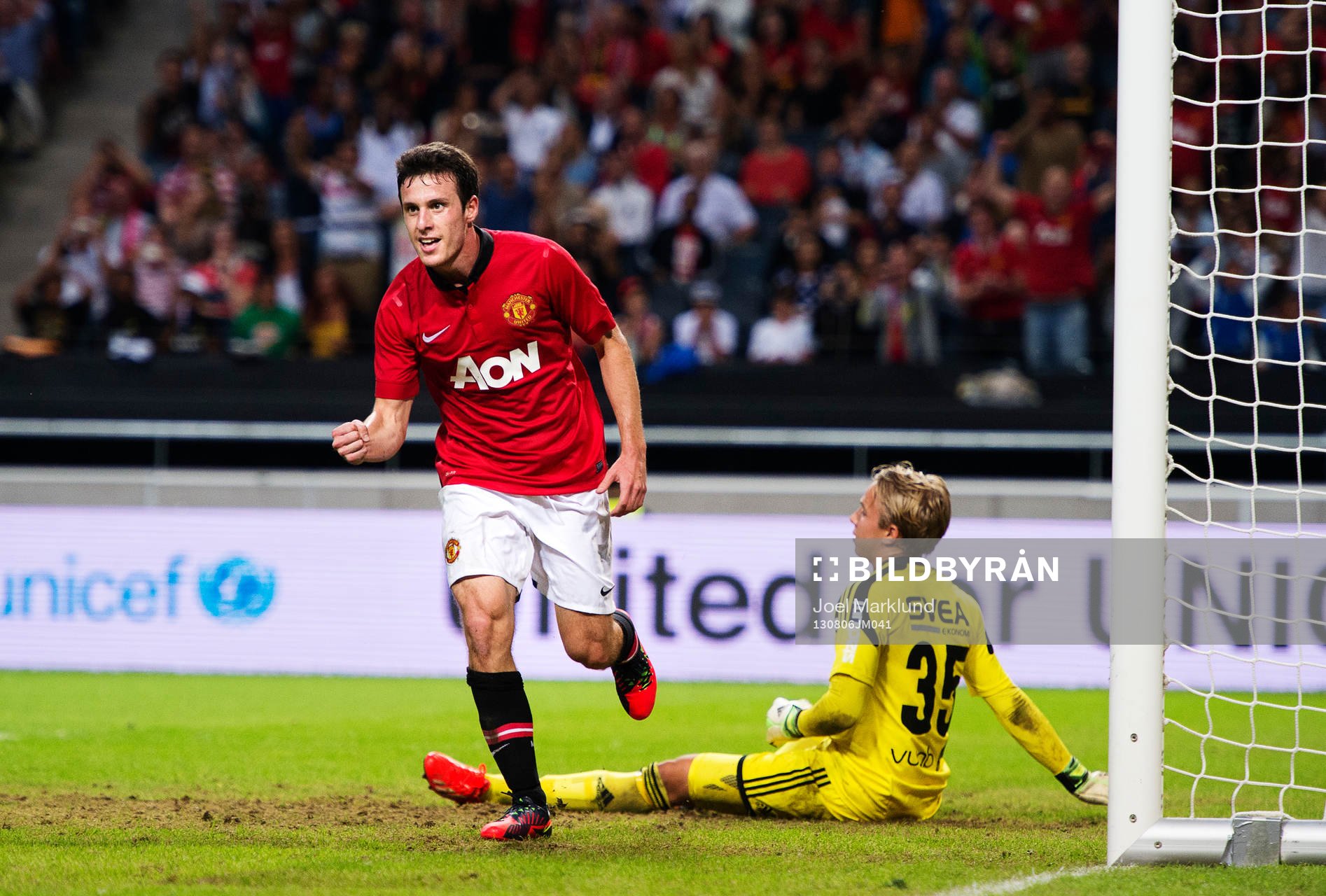 Manchester Uniteds Ángelo Henríquez jublar