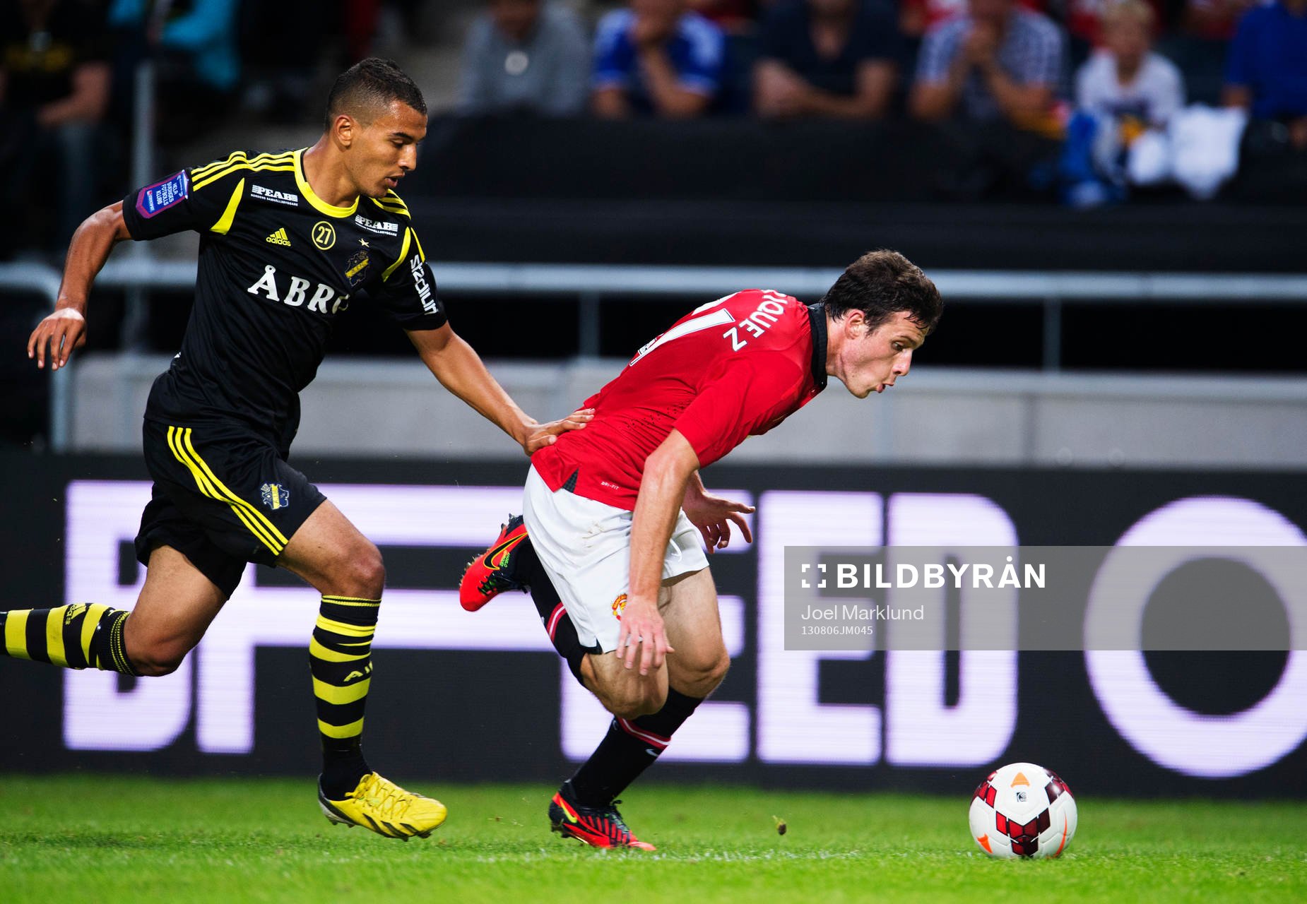 s Nabil Bahoui och Manchester Uniteds Ángelo Henríquez