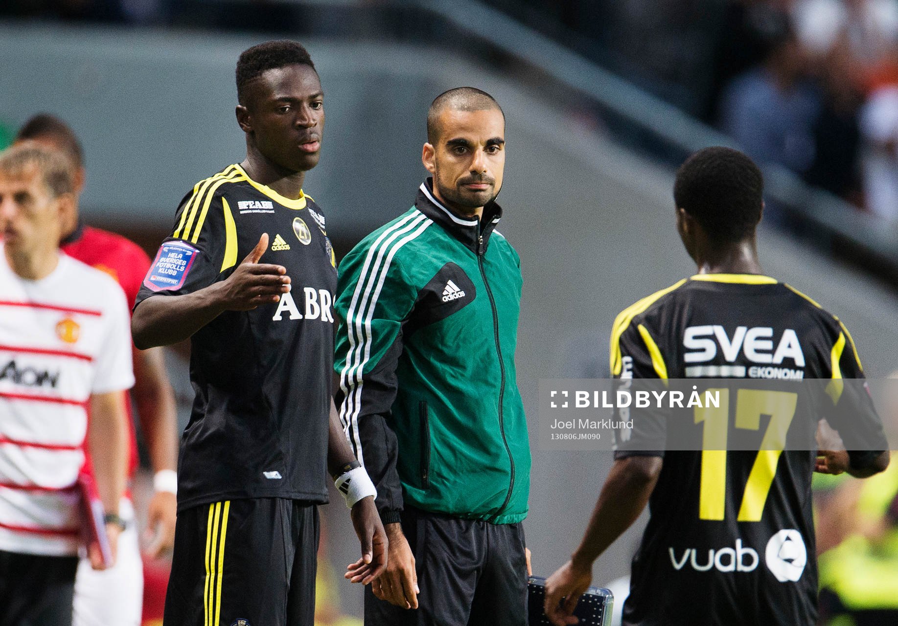AIK:s Edward Owusu byts in under fotbollsmatchen mellan AIK och Manchester United den 6 augusti 2013 i Stockholm.