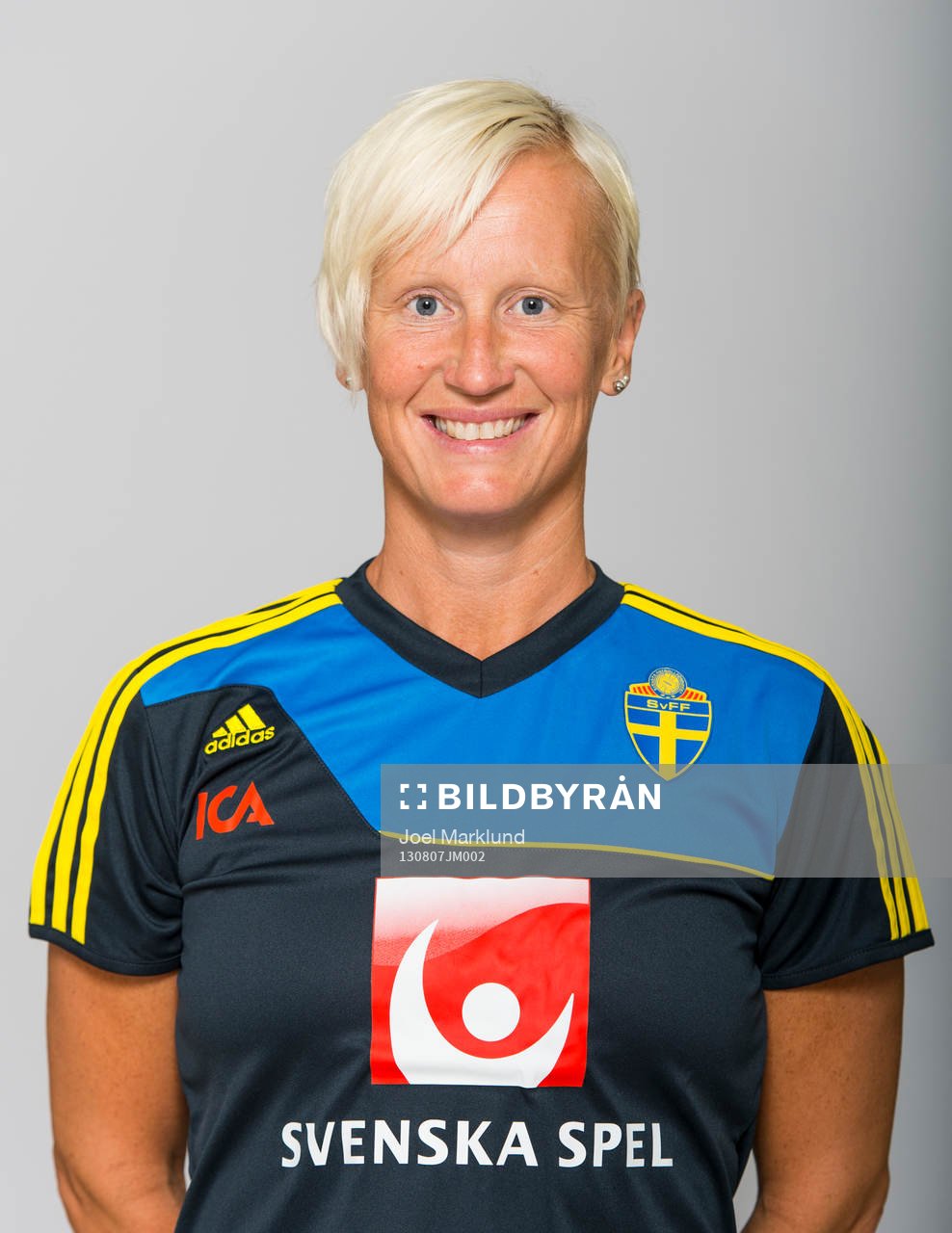 Pernilla Karlsson, spelarutbildare i F15/98-landslaget, poserar för ett porträtt den 7 augusti 2013 i Stockholm.