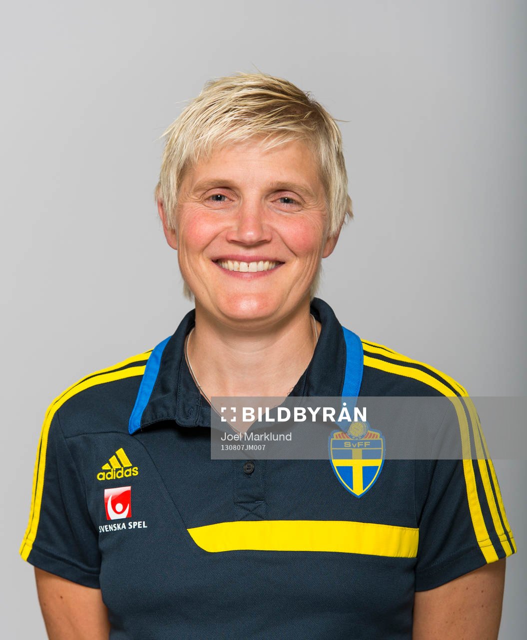 Åsa Lönnqvist, sjukgymnast för F15/98-landslaget, poserar för ett porträtt den 7 augusti 2013 i Stockholm.
