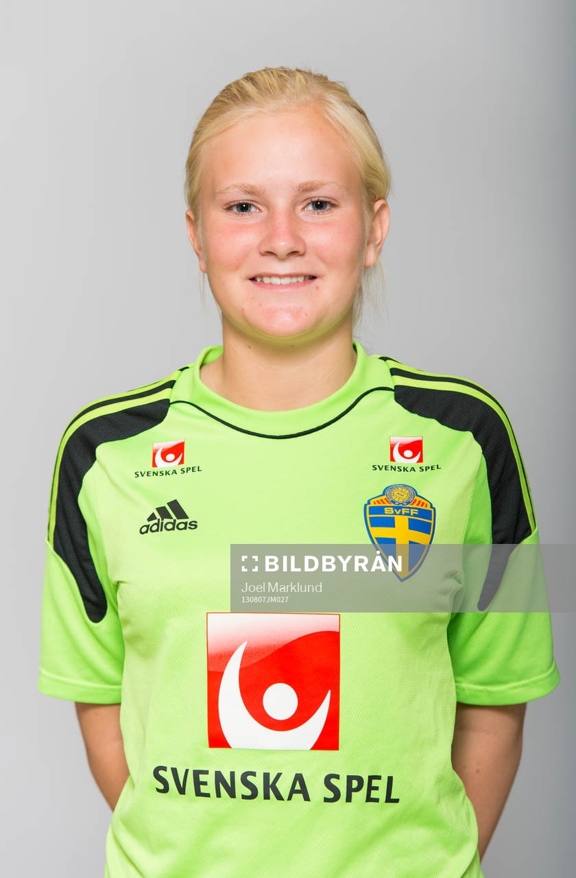 Clara Lönntorp, spelare i F15/98-landslaget
