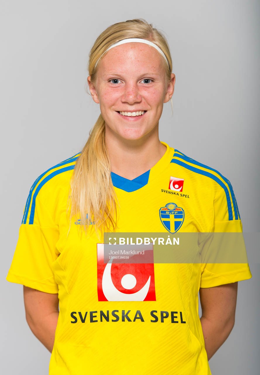 Josefine Rybrink, spelare i F15/98-landslaget