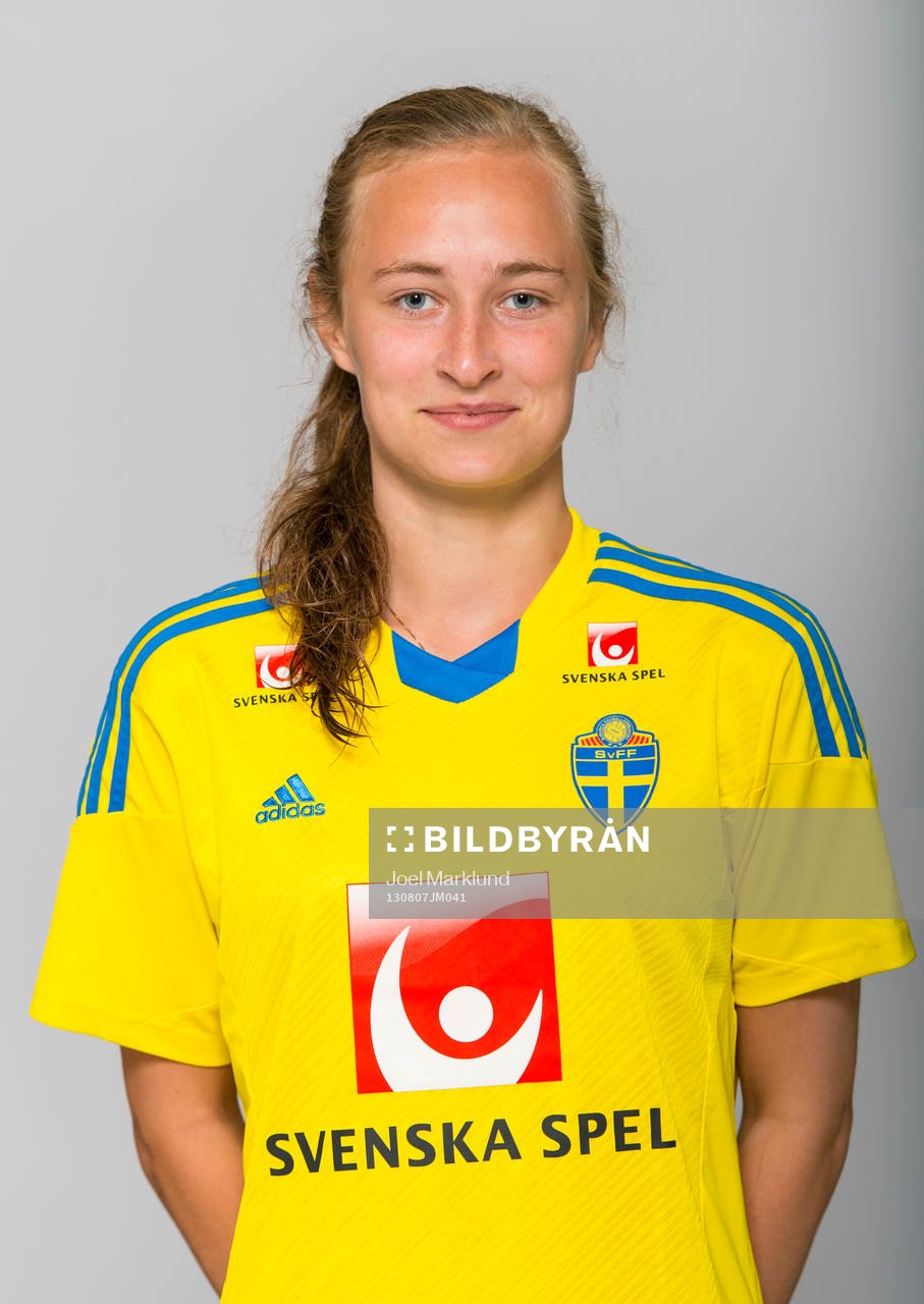 Moa Helgesson, spelare i F15/98-landslaget