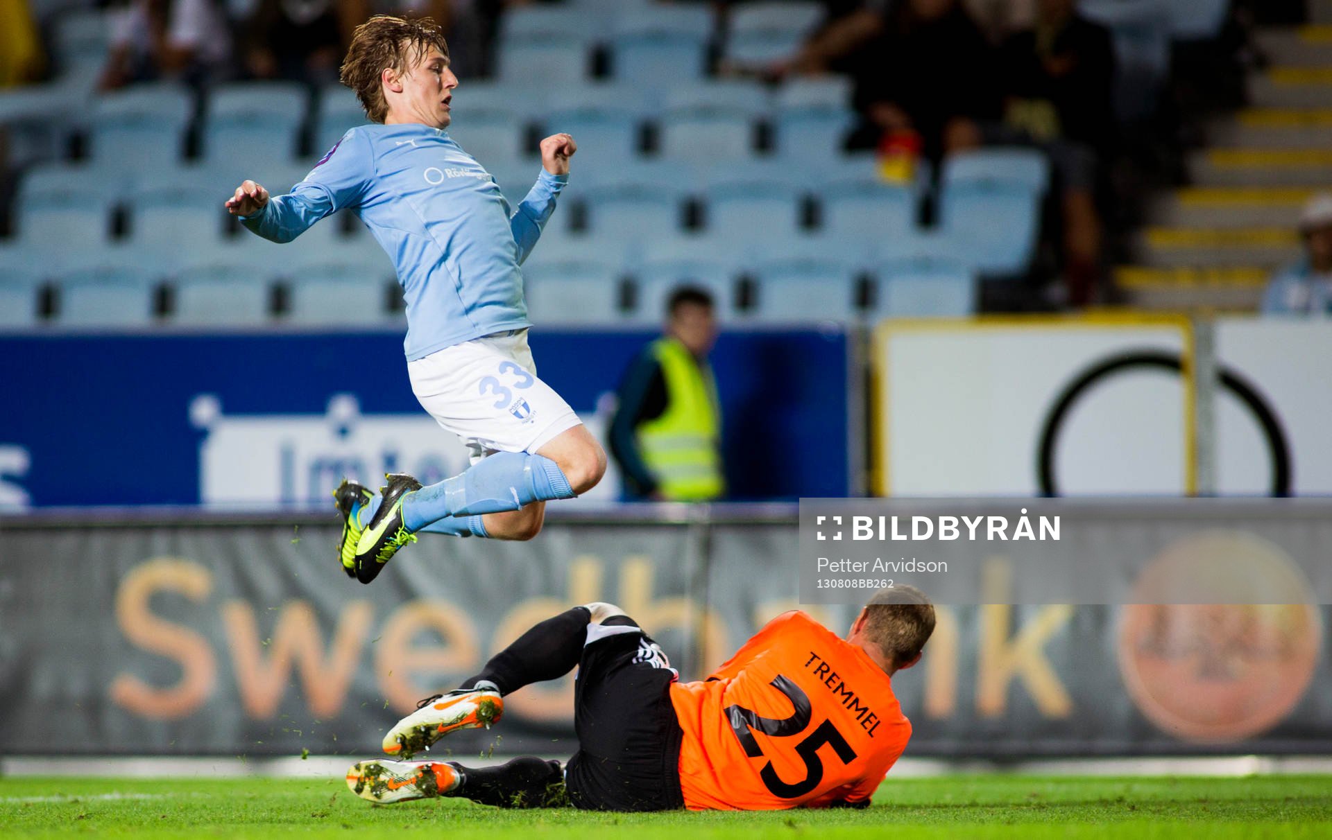 Emil Forsberg med en målchans som Swanseas målvakt