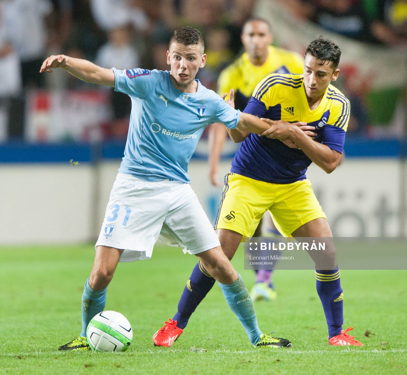 Fotboll, Europa League, kval, Malmö FF - Swansea: Erdal Rakip, Malmö FF och Neil Taylor, Swansea