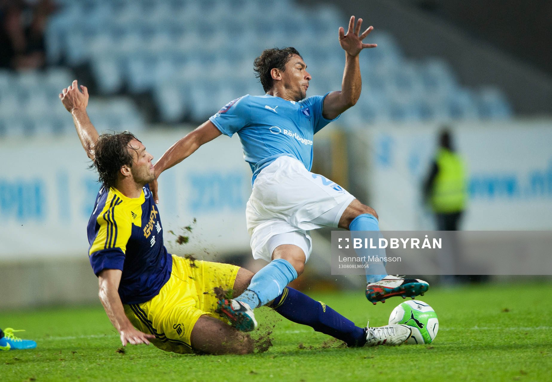 Varning, guld kort, Michu, Swansea, glidtacklar Ricardinho,