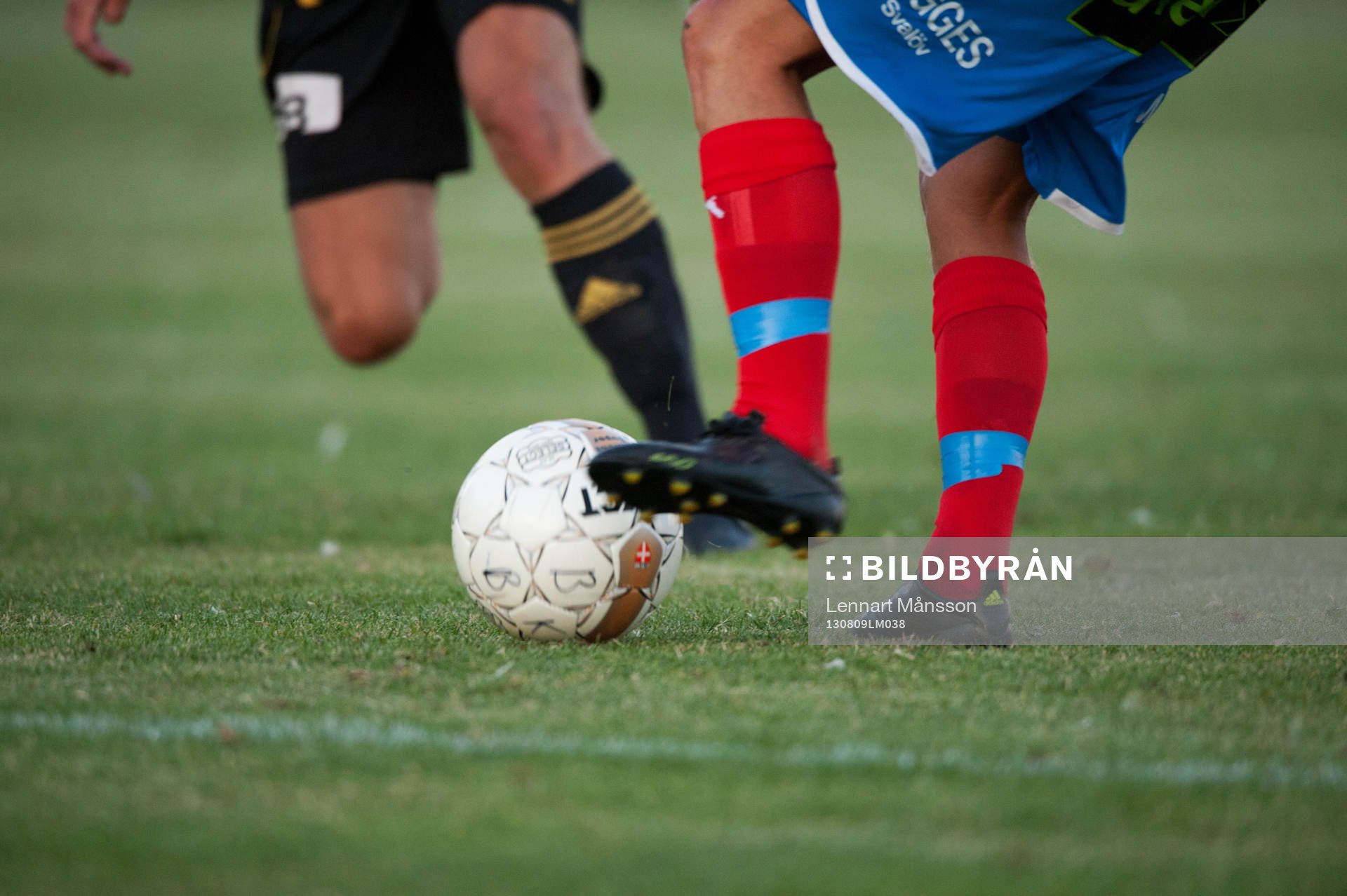 Fot, boll, dribbling, gräs