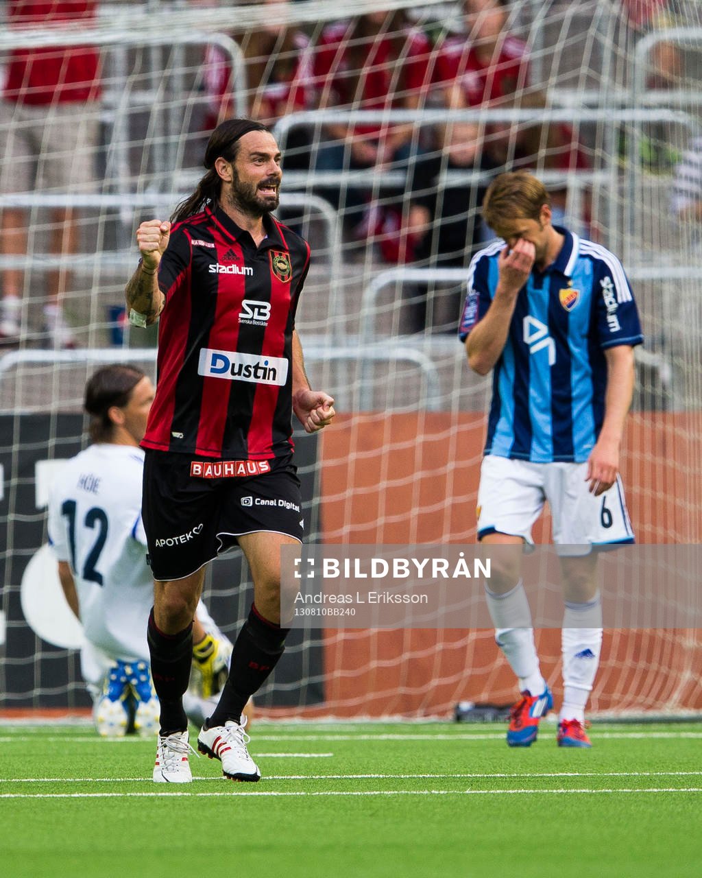Brommapojkarnas Andreas Eriksson gör 3-0 för