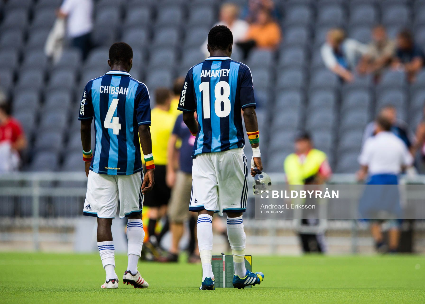 Djurgårdens Yussif Chibsah och Daniel Amartey  deppar