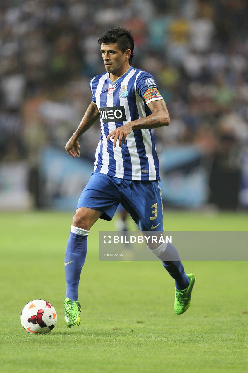 Lucho Gonzalez  - 10.08.2013 - Porto / Vitoria Guimaraes -