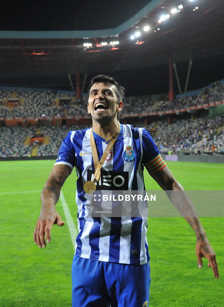 Lucho GONZALEZ   - 10.08.2013 - Porto / Vitoria Guimaraes -