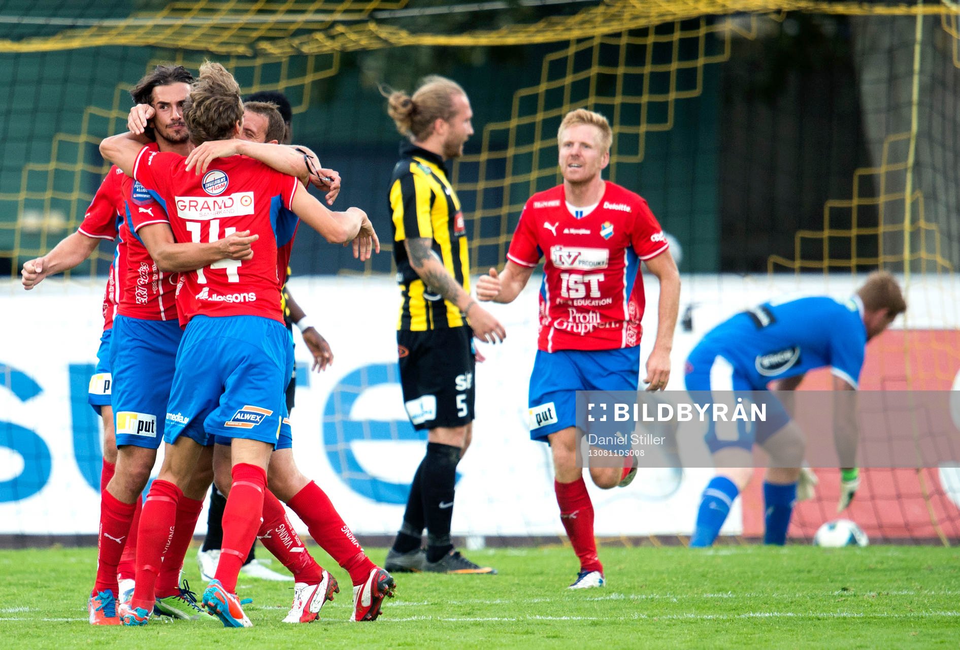 Öster och Vlado Zlojutro jublar