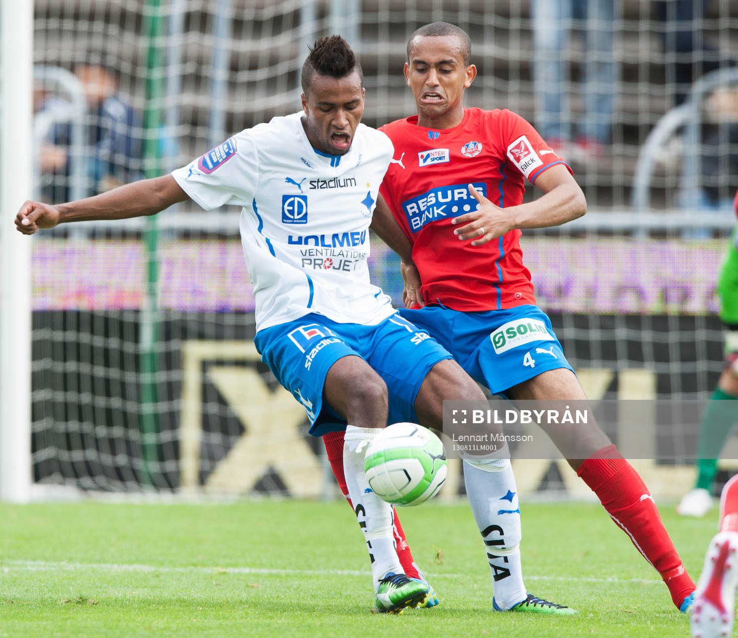 Duell mellan Isaac Thelin, Norrköping och Walid Atta,