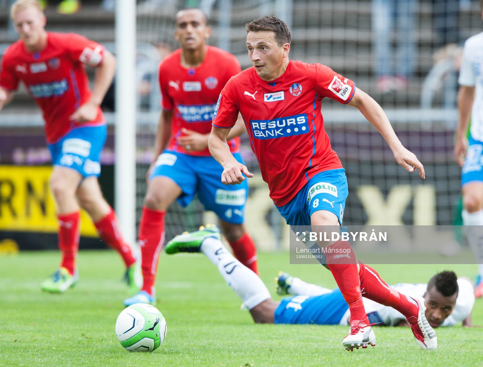 Duell mellan Isaac Thelin, Norrköping och Ardian Gashi,