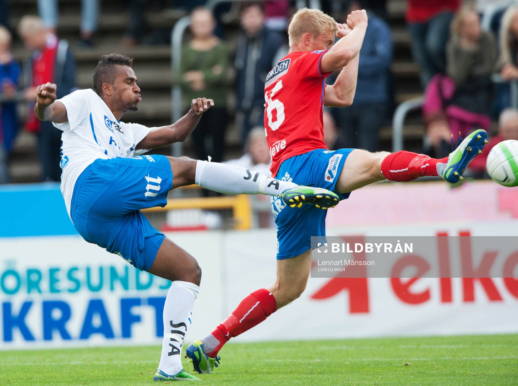 Isaac Thelin, Norrköping, klipper till på volley, men