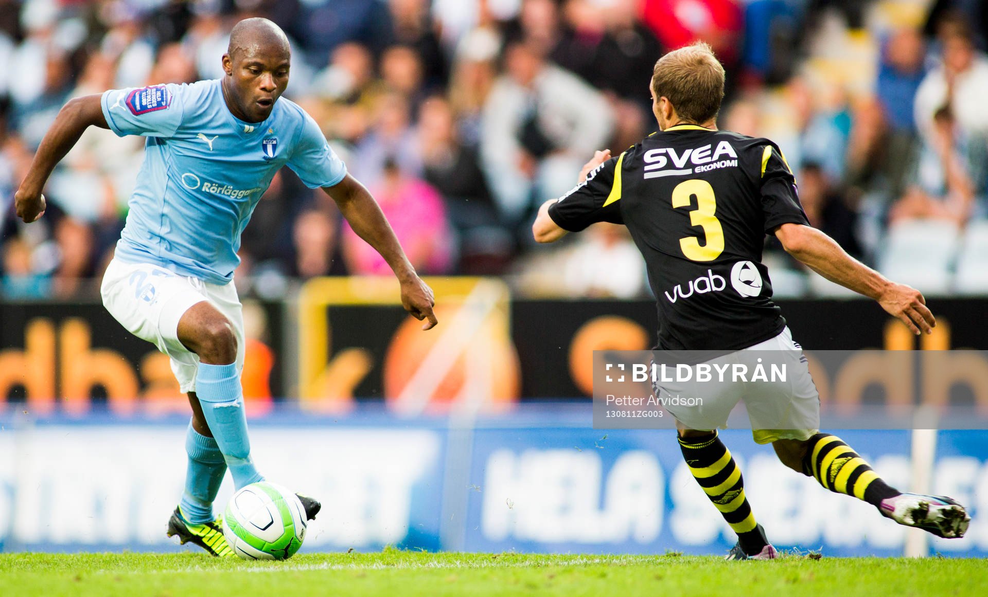 Malmö FFs Tokelo Rantie utmanar AIKs Per Karlsson