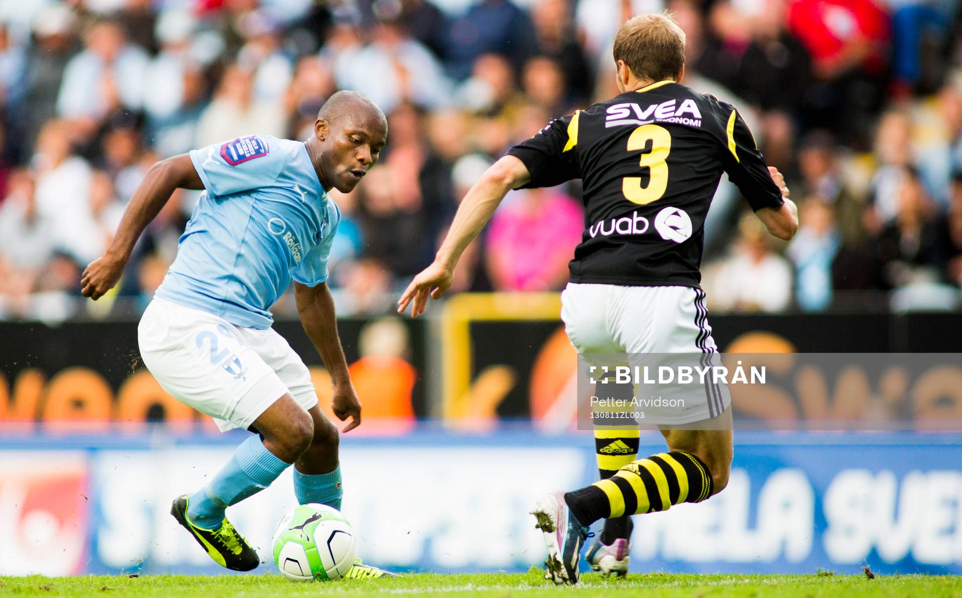 Malmö FFs Tokelo Rantie utmanar AIKs Per Karlsson