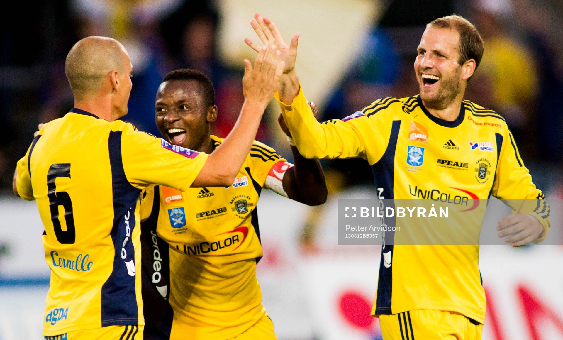 Ängelholms Mikael Dahlgren jublar