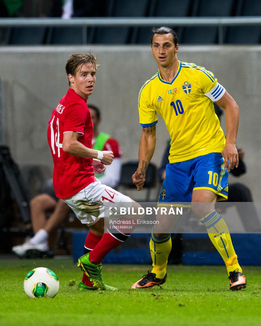 Norges Stefan Johansen och Sveriges Zlatan Ibrahimovic