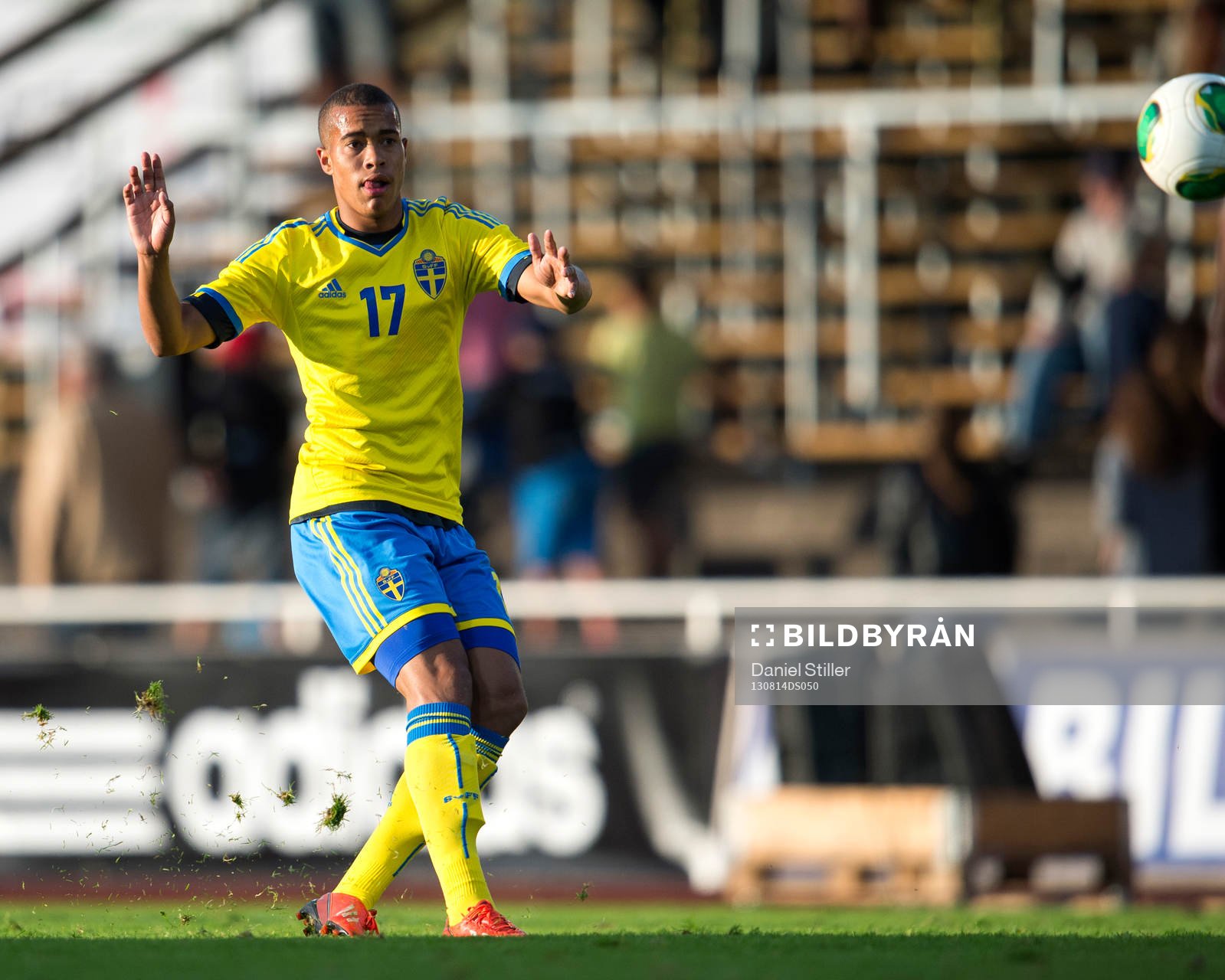 Sveriges Robin Quaison under träningsmatchen  mellan Sverige och Norge den 14 augusti 2013 i Varberg .
