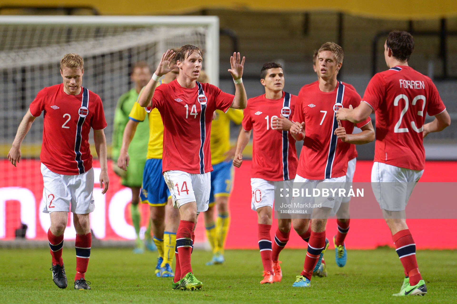 Norges Stefan Johansen gratuleras