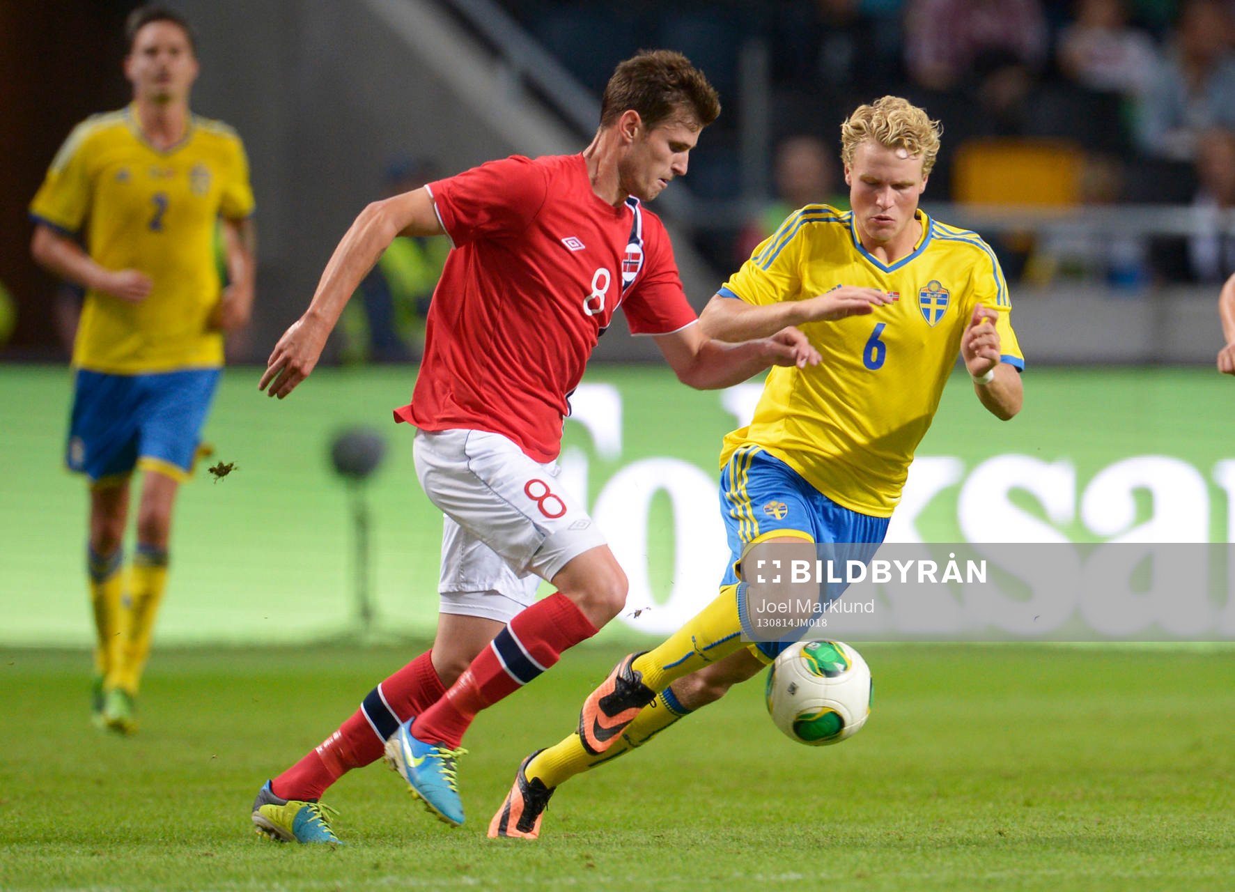 Norges Håvard Nordtveit och Sveriges Oscar Hiljemark