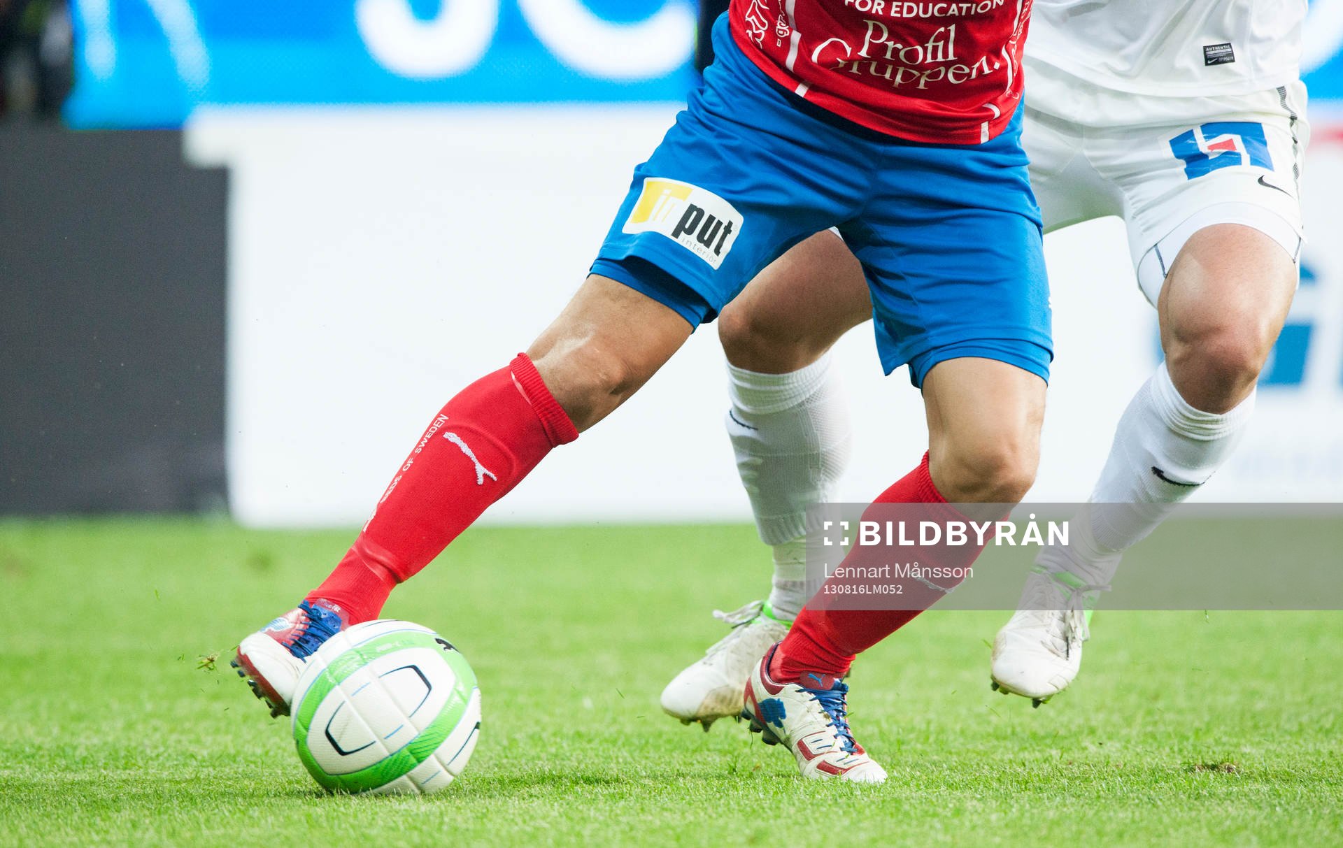 Fotbollsskor, fotbollsstrumpor, duell