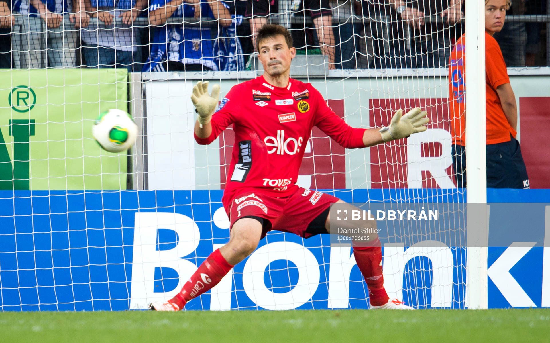 Elfsborgs målvakt Kevin Stuhr-Ellegaard ser 3-1 gå in