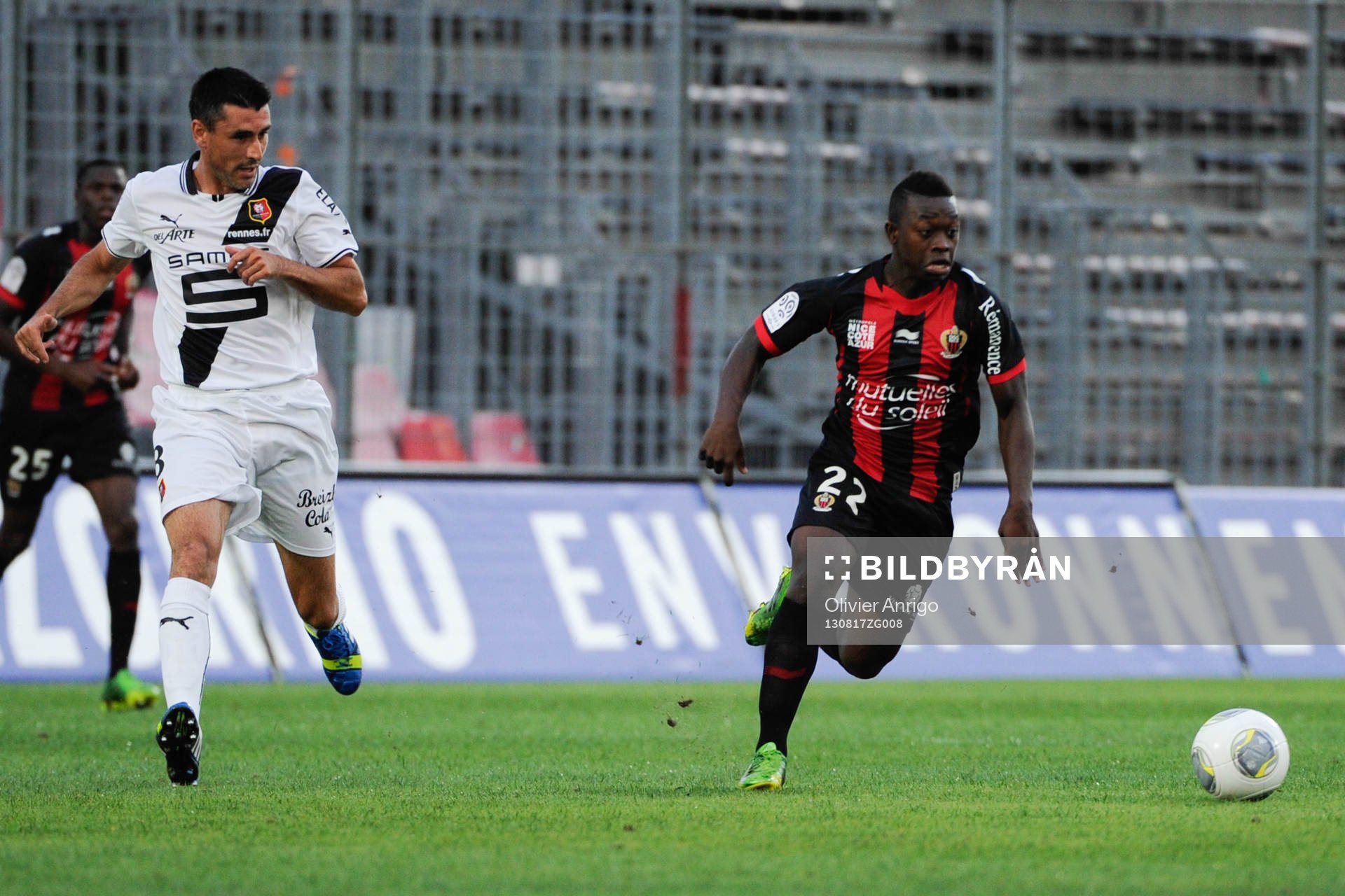  Fotboll, Franska ligan, Nice - Rennes: Julien Feret / Nampalys Mendy - 17.08.2013 - Nice / Rennes - 2 eme journee de Ligue 1 -