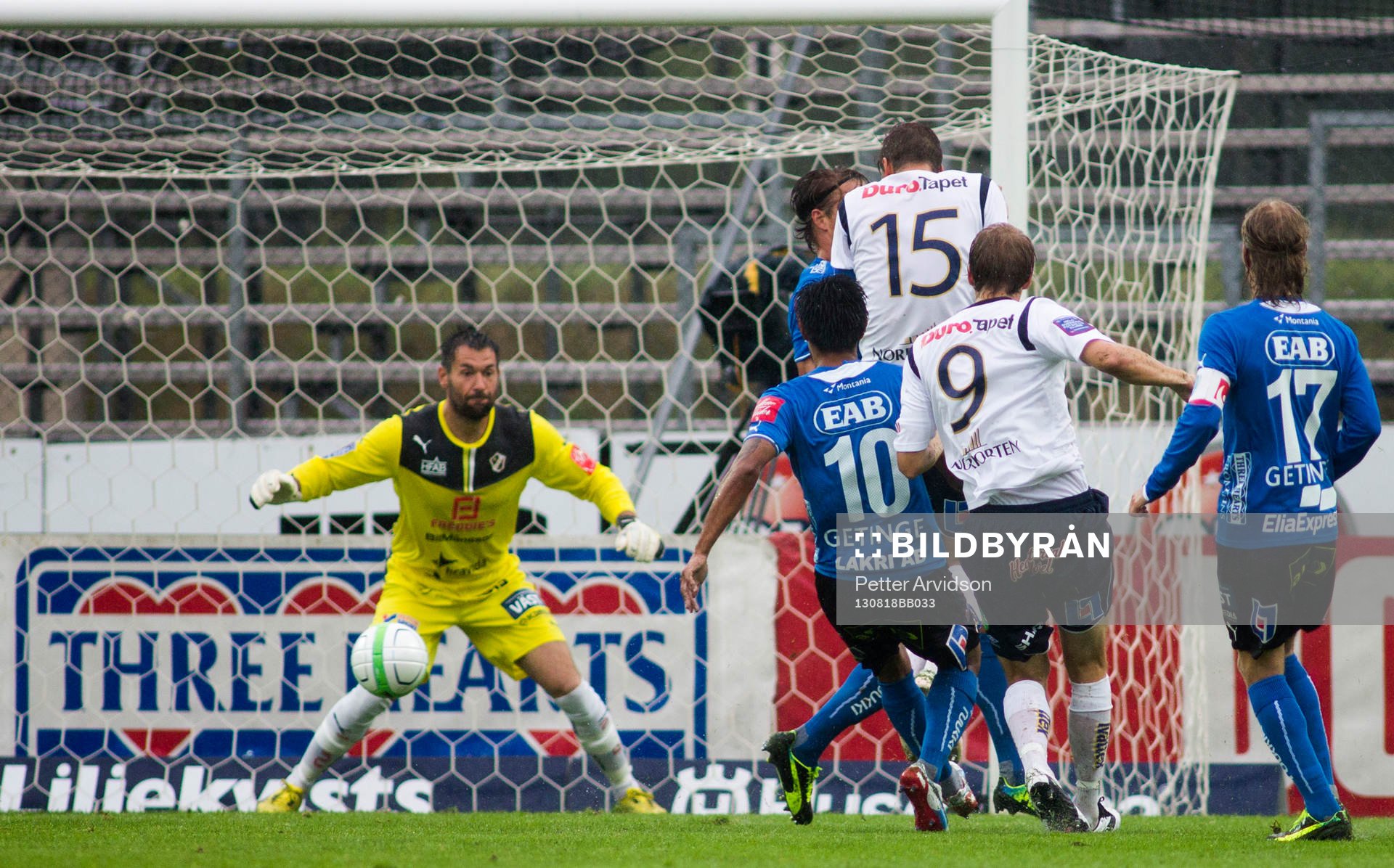 Gefles Johan Oremo skjuter in 1-0 målet