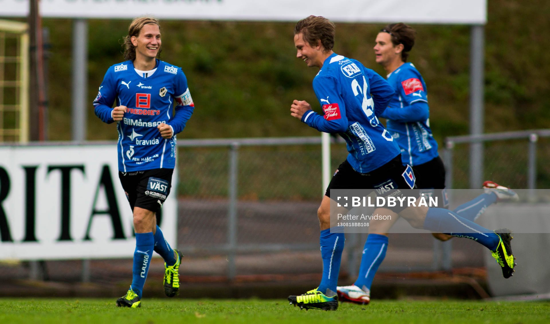 Halmstads Oliver Silverholt och Simon Silverholt jublar