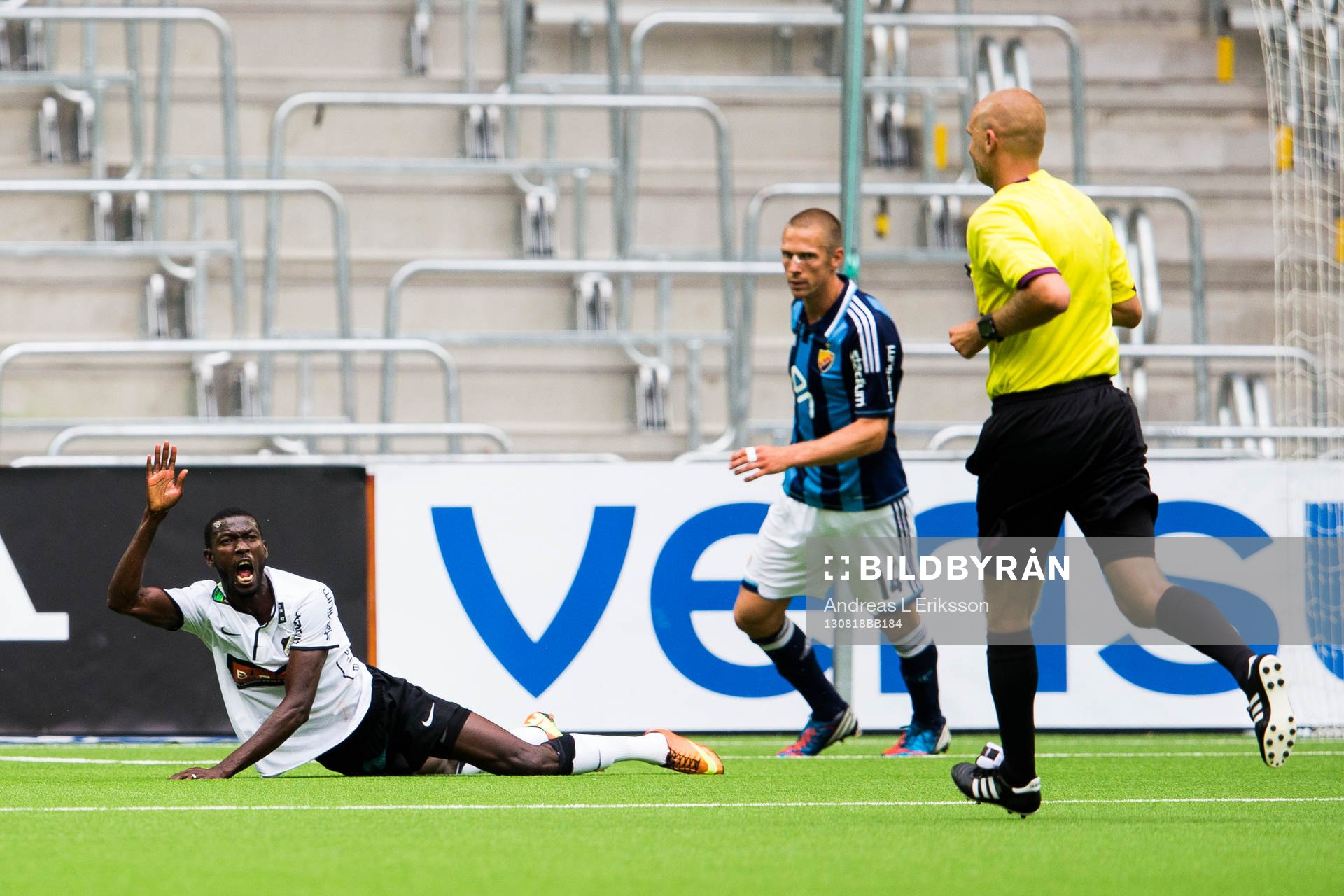 Häckens Dioh Williams skriker