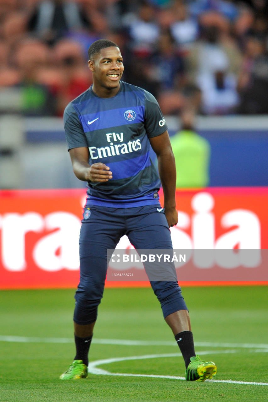 Mike MAIGNAN  - 18.08.2013 - Paris Saint Germain / Ajaccio