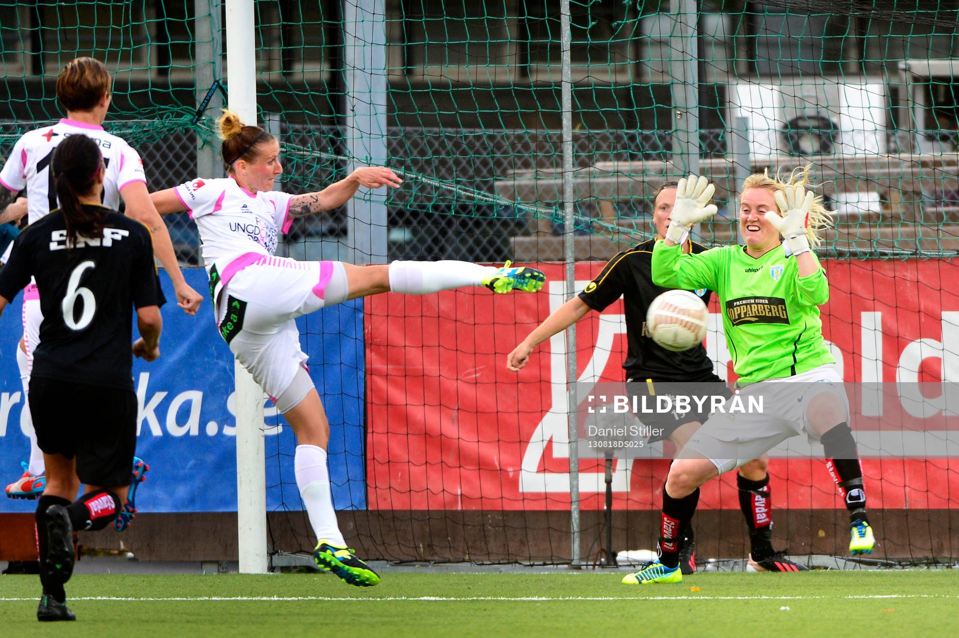 LdB FC Malmös Anja Mittag gör 0-2 bakom Kopparbergs