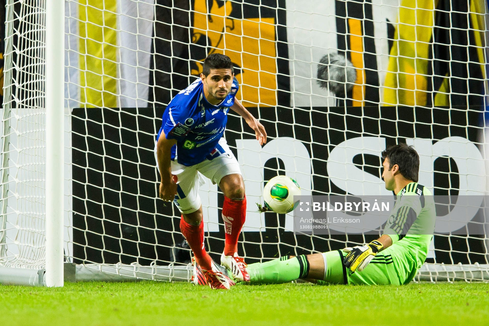 Åtvidabergs Imad Zatara gör 1-1 på nick bakom AIKs