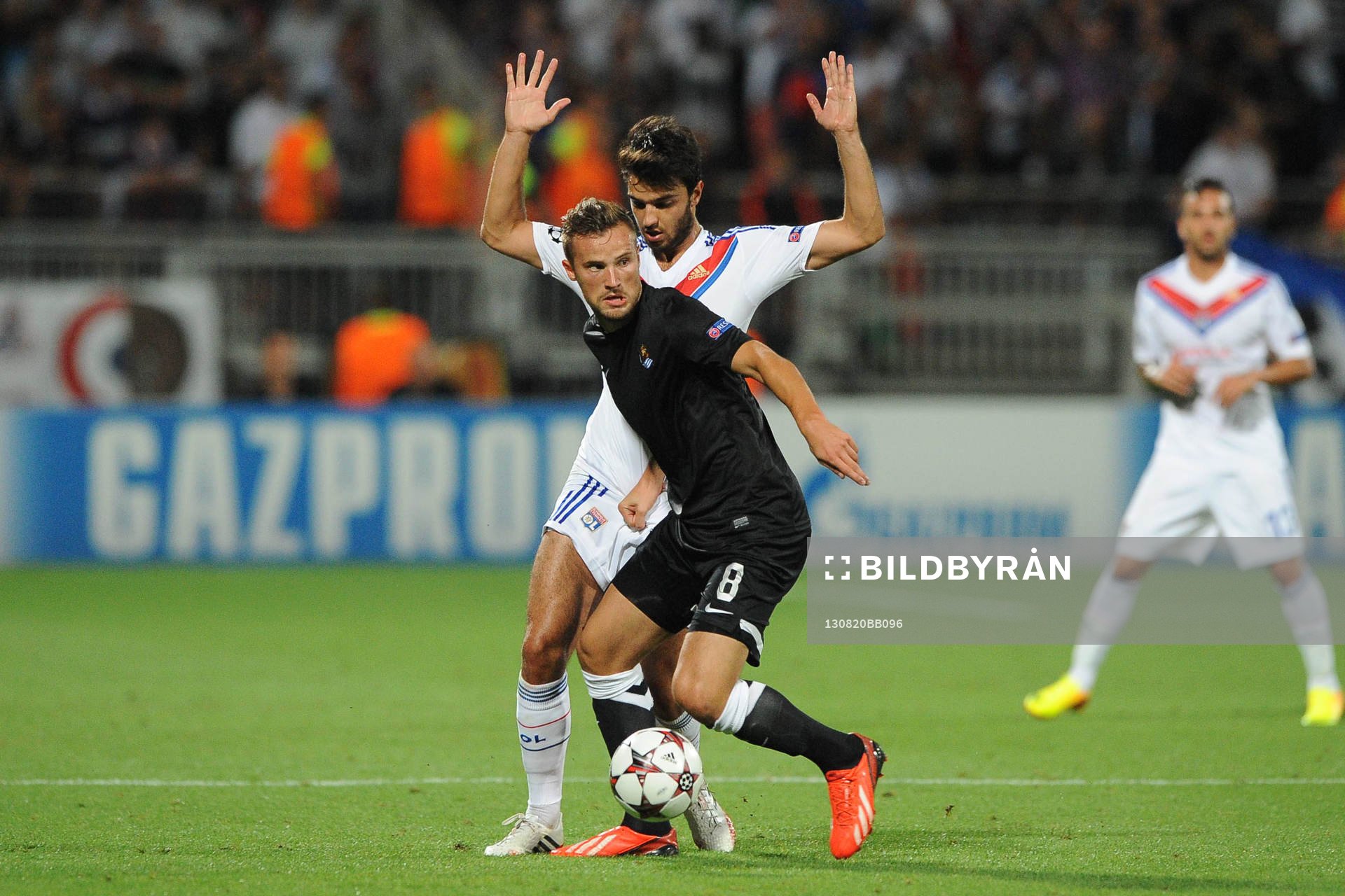  Fotboll, Kval till Champions League, Olympique Lyon - Real Sociedad: Haris SEFEROVIC / Clement GRENIER - 20.08.2013 - Lyon / Real Sociedad - Ligue des Champions Play Off -