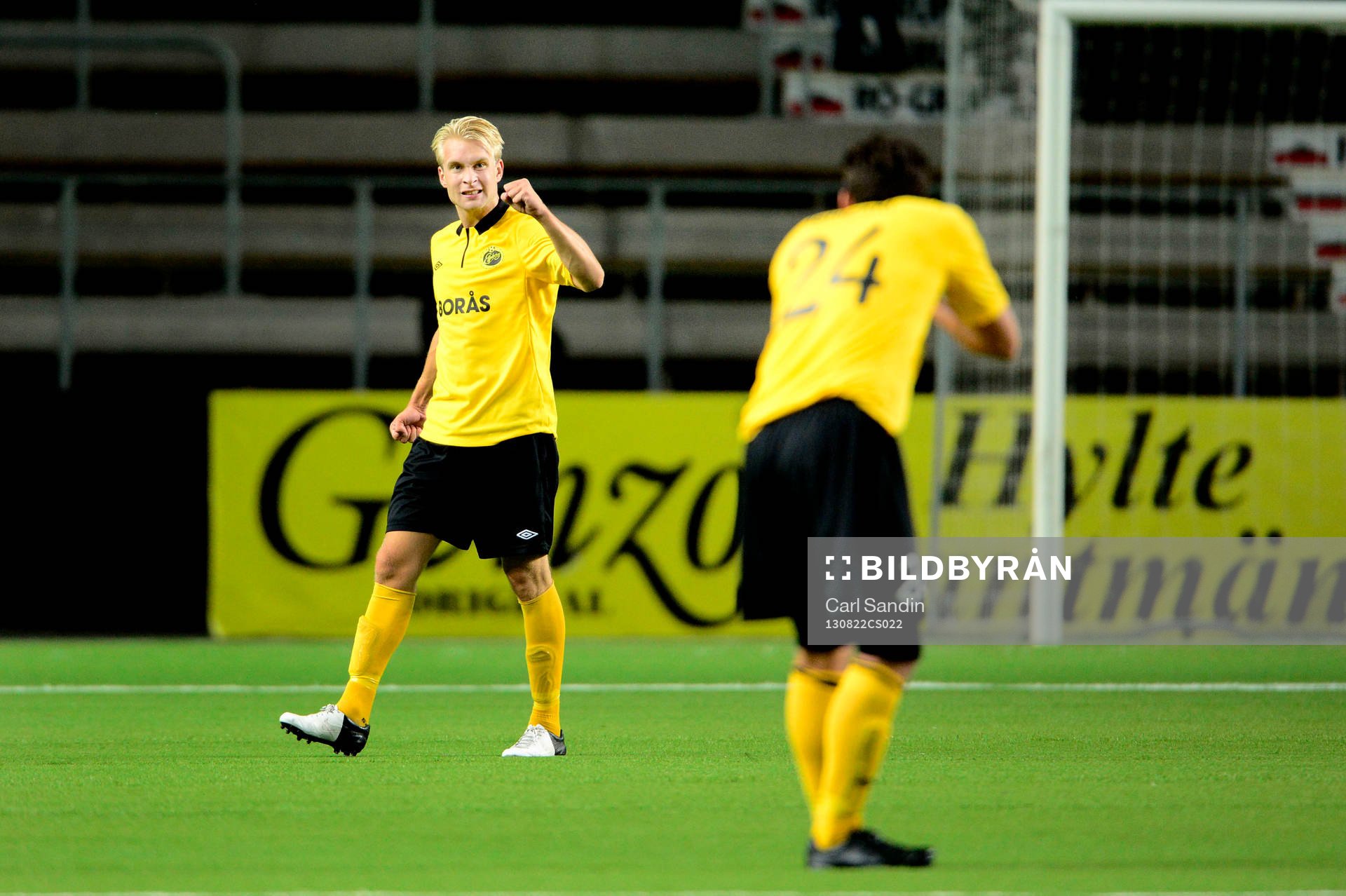 Elfsborgs Johan Larsson jublar efter att ha gjort 1-1 under fotbollsmatchen mellan Elfsborg och Nordsjälland i Europa League playoff 22 augusti 2013 i Borås.